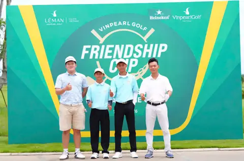 Nhóm vận động viên tại Vinpearl Golf Friendship Cup
